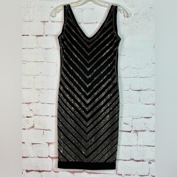 CACHE XS Silver Metallic Studs Embellished Black V-Neck Sleeveless Dress Size XS - Picture 11 of 15